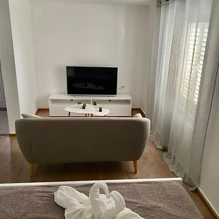 Guest Grozdanic Apartment Dubravice